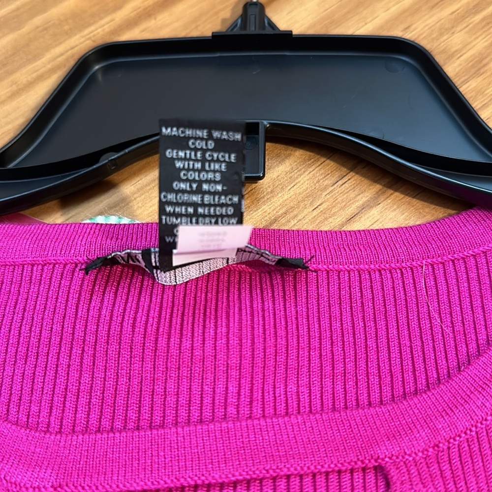 Pink long sleeve sweater - Picture 5 of 5